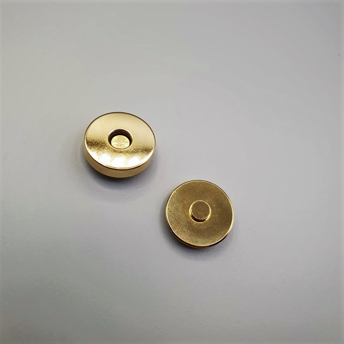 Durf Lodge Gearceerd Magneetsluiting 18 mm per 4 stuks goud | Fashion-fournituren